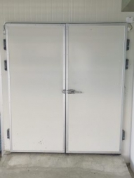 Reducing Bottlenecks at Cold Room Entries