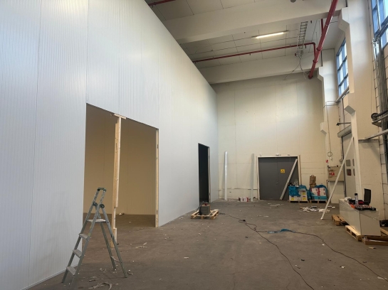 Cleaner Assembly for Cold Storage Shells